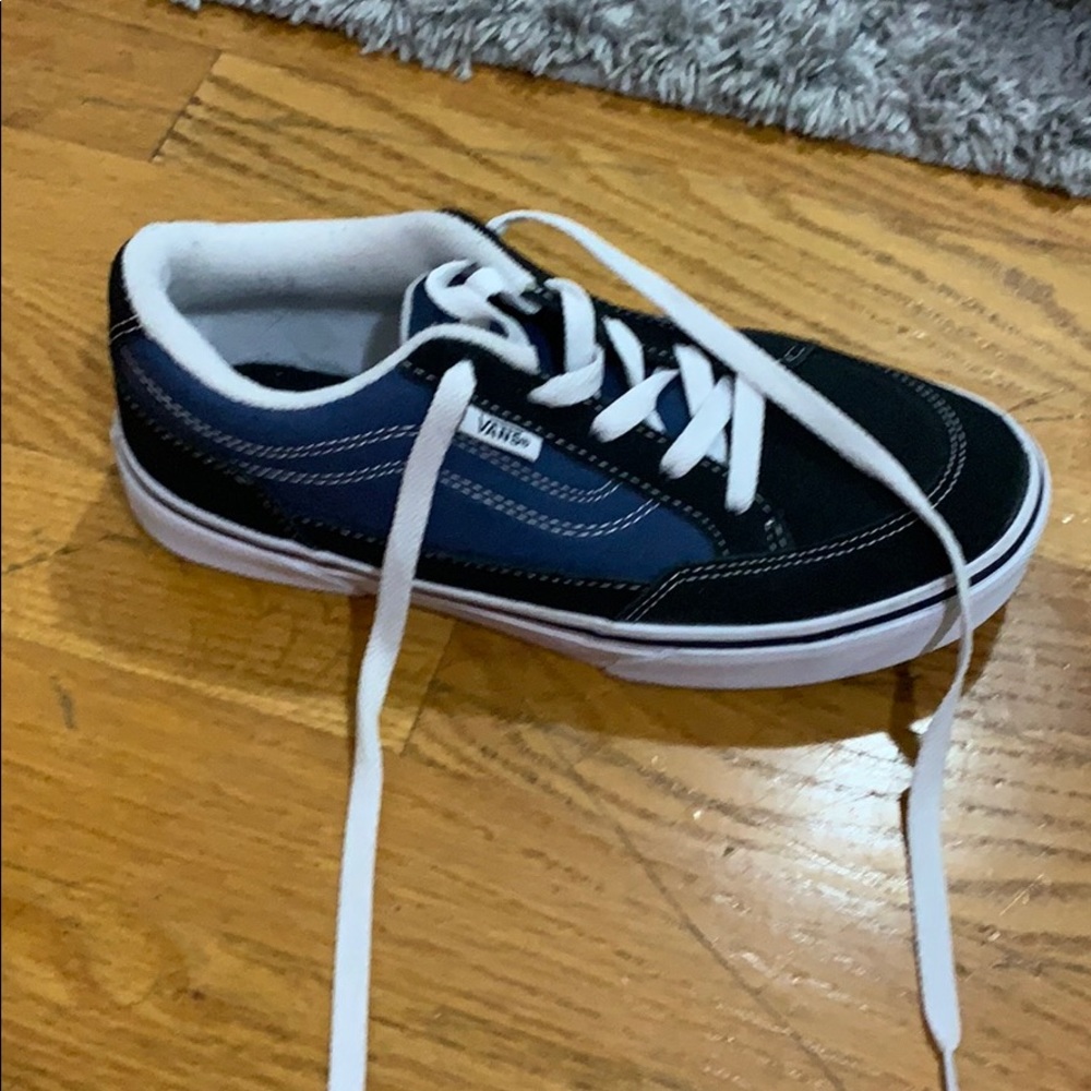 Shoes - Picture 2 of 4
